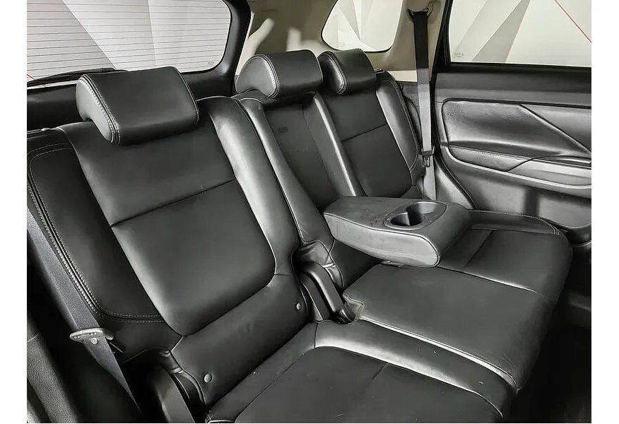 АВИЛОН - Mitsubishi Outlander 2.0 CVT 4WD (146 л.с.) Instyle E29 Черный - slide 15