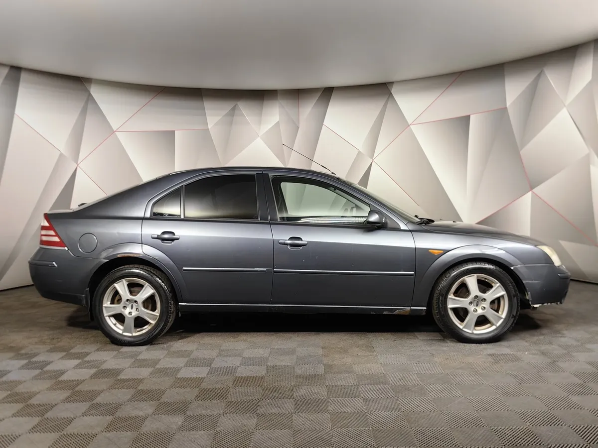 Ford Mondeo 2.0 MT (145 л.с.) Серый в АВИЛОН. Слайд №6