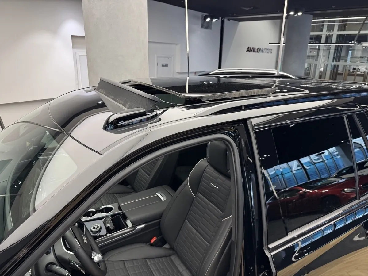 Cadillac Escalade V 6.2 AT 4WD (690 л.с.) V-series Черный в АВИЛОН. Слайд №25