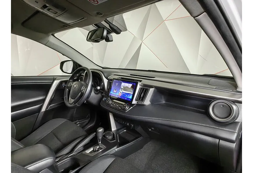 Toyota RAV4 2.2 TD AT (150 л.с.) Белый в АВИЛОН. Слайд №13