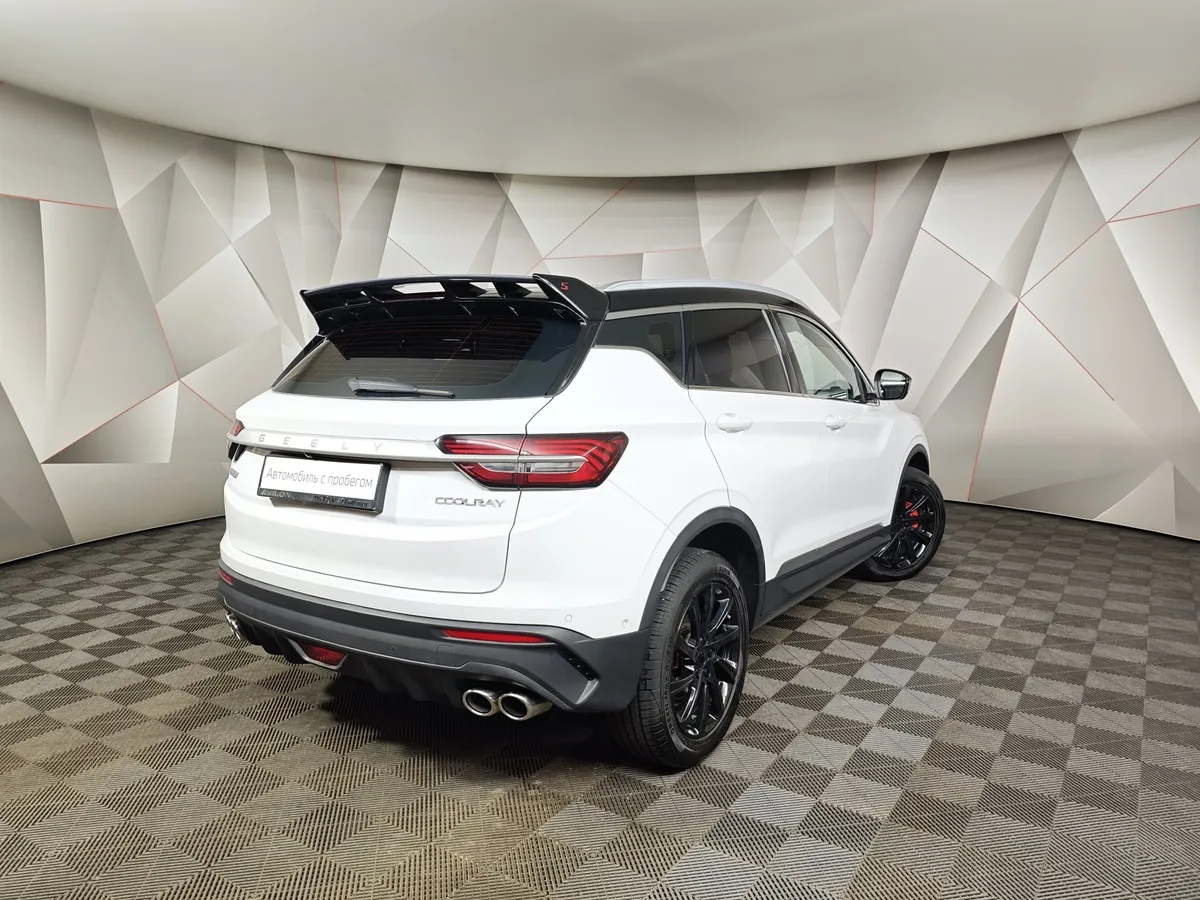 Geely Coolray 1.5T 7DCT 2WD (150 л.с.) Flagship Sport Белый в АВИЛОН. Слайд №2