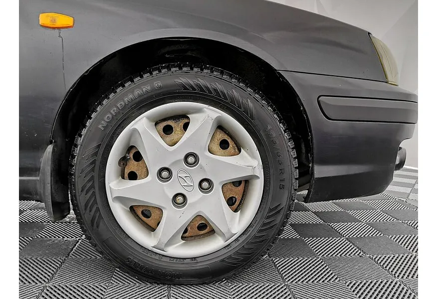 Hyundai Elantra 1.6 MT (105 л.с.) Черный в АВИЛОН. Слайд №9