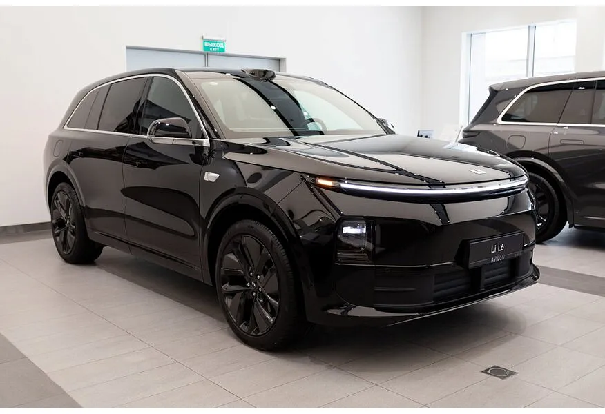 Li Auto L6 1.5 AT 4WD (150 л.с.) Max Черный в АВИЛОН. Слайд №2
