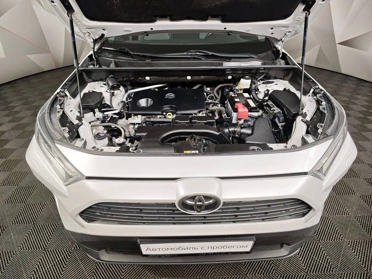 Toyota RAV4 2.0i CVT AWD (149 л.с.) Белый в АВИЛОН. Слайд №11