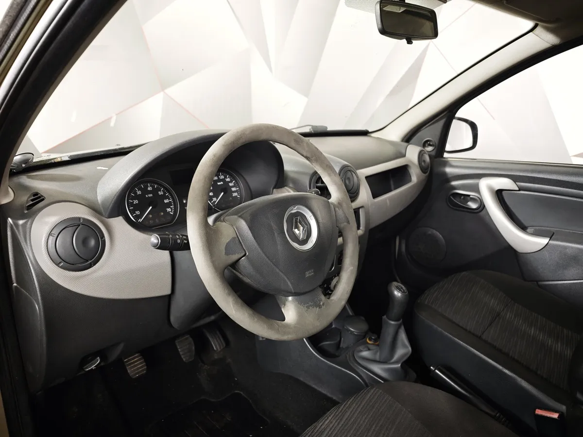 Renault Sandero 1.6 MT (84 л.с.) Коричневый в АВИЛОН. Слайд №14