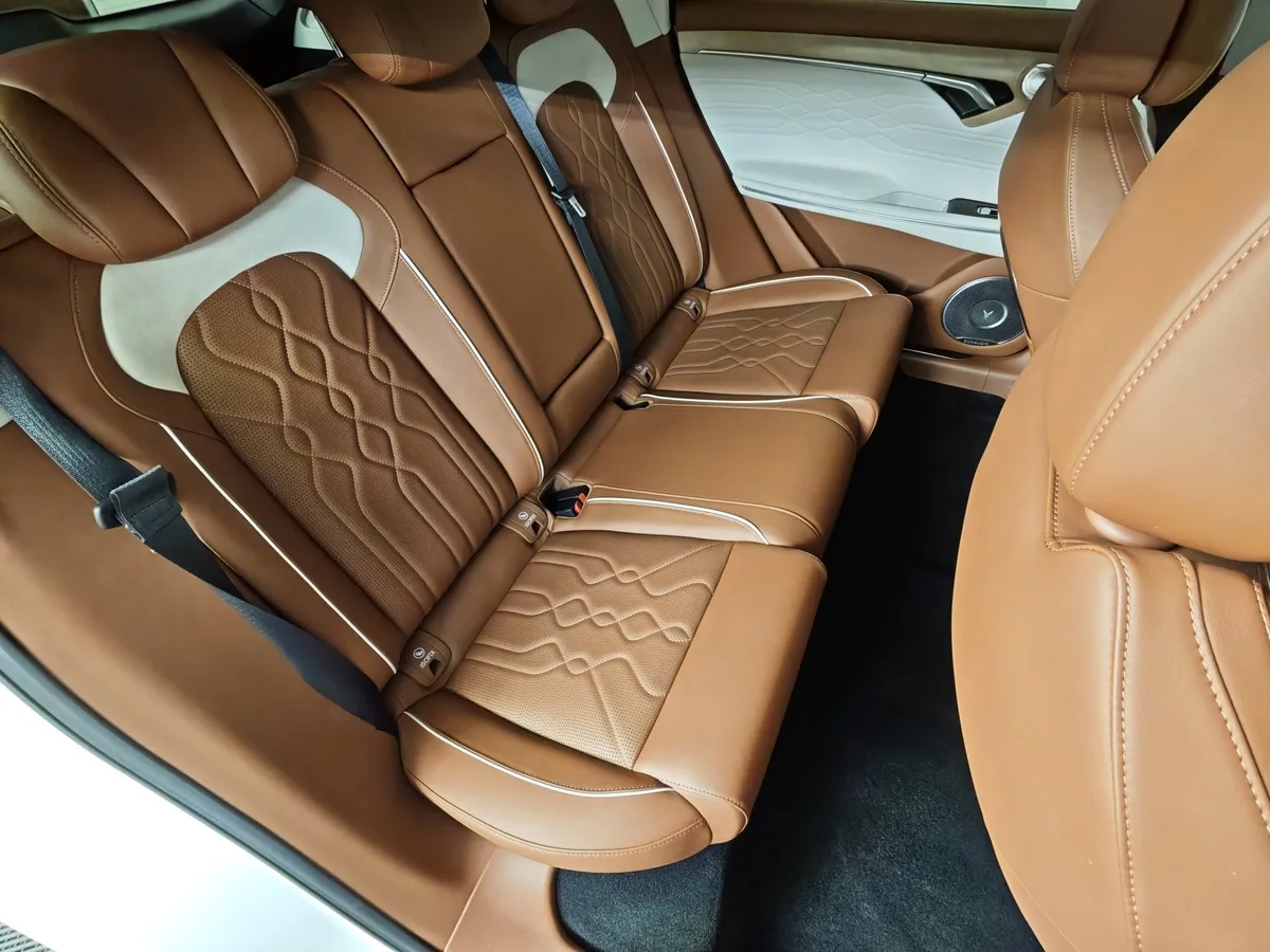 Voyah Free EVR 1.5 AT AWD (489 л.с.) Белый в АВИЛОН. Слайд №22