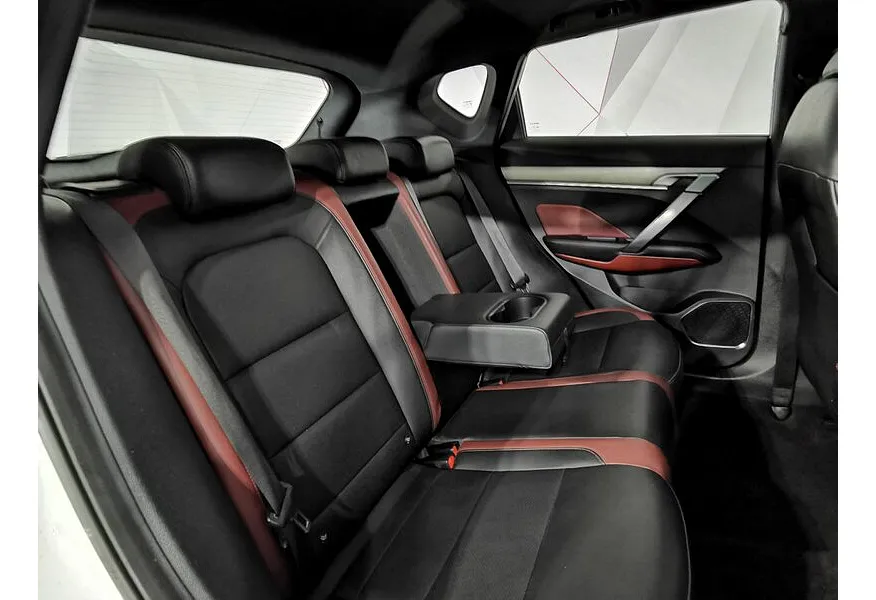 Geely Coolray 1.5T 7DCT 2WD (150 л.с.) Flagship Белый в АВИЛОН. Слайд №16