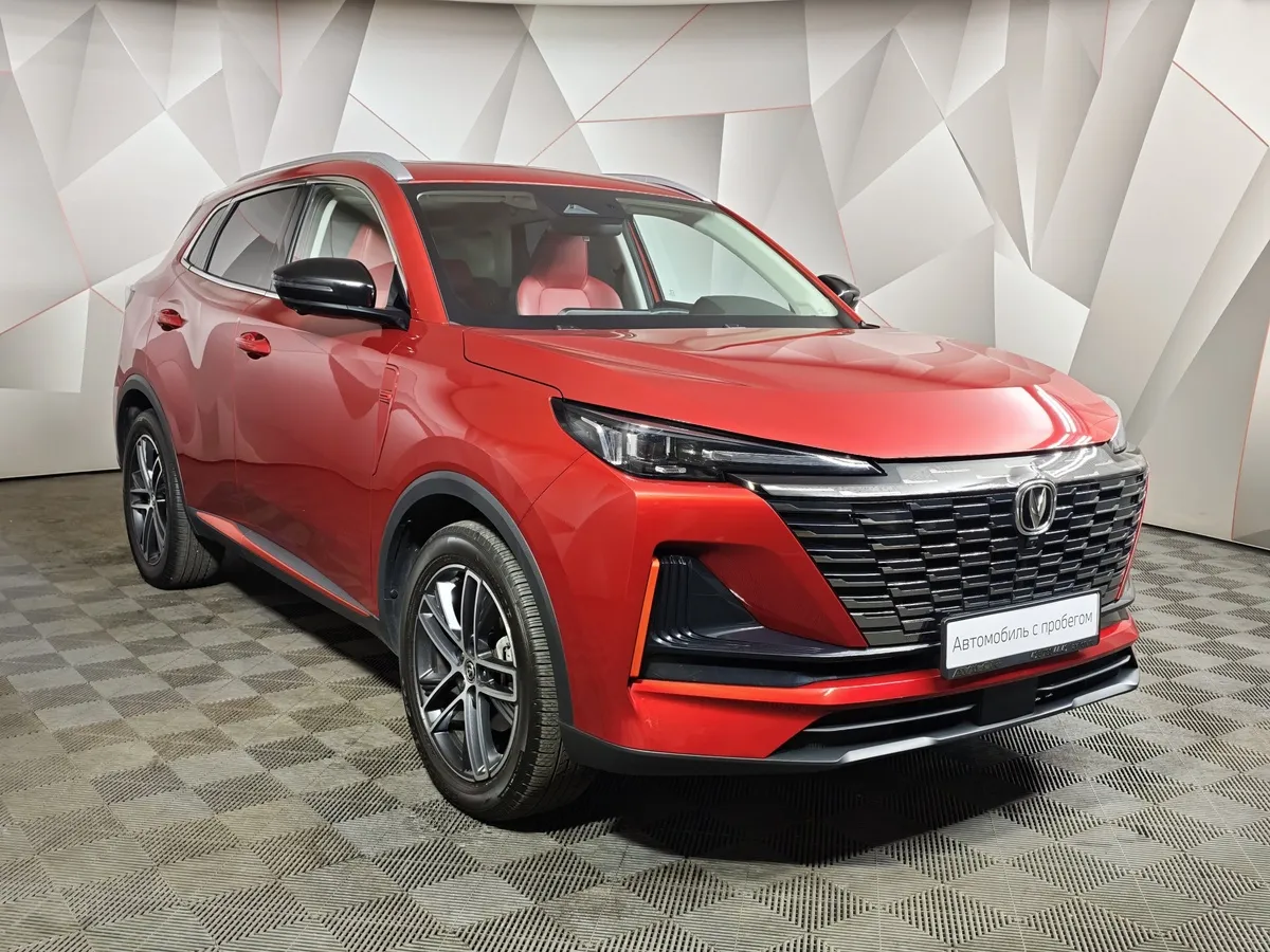 Changan UNI-S 1.5T 7DCT 2WD (181 л.с.) Tech Красный в АВИЛОН. Слайд №3