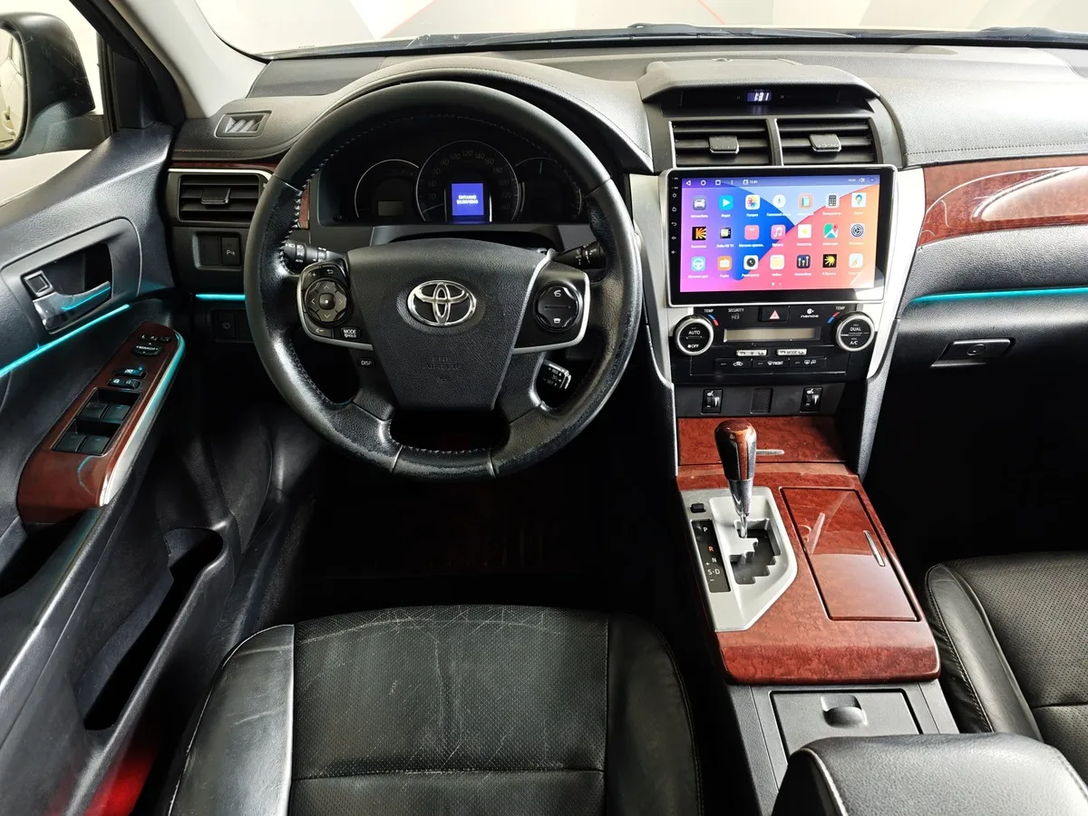Toyota Camry 2.5 AT (181 л.с.) Бежевый в АВИЛОН. Слайд №18