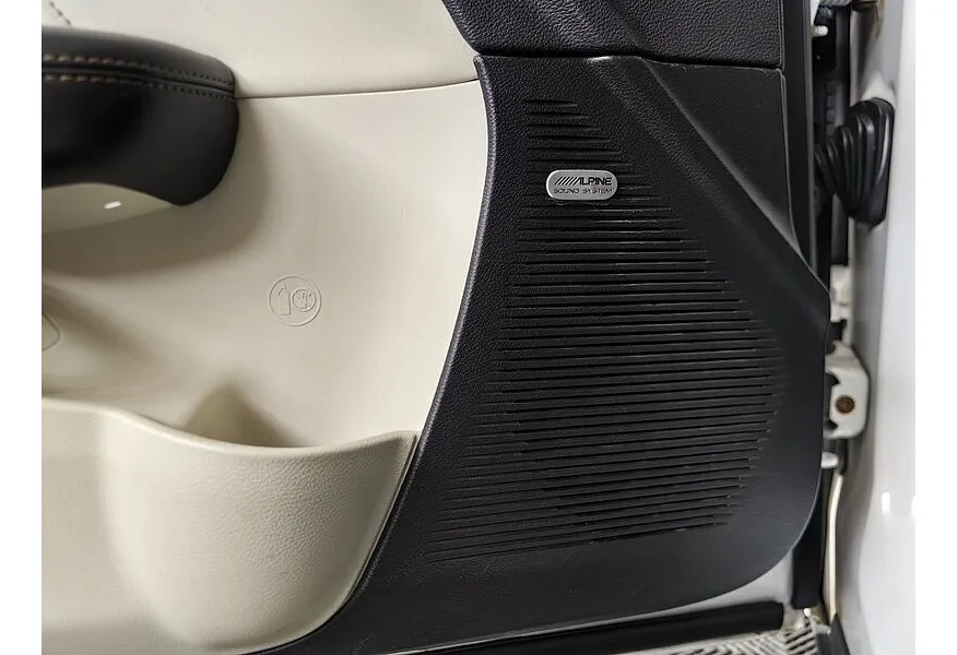 Dodge Challenger 3.6 V6 AT (309 л.с.) Белый в АВИЛОН. Слайд №21