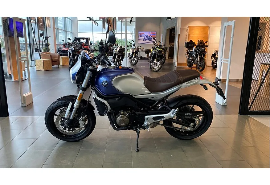 АВИЛОН - QJMOTOR SRK 700 700 см³ (73 л.с.) 700 Черный - slide 2