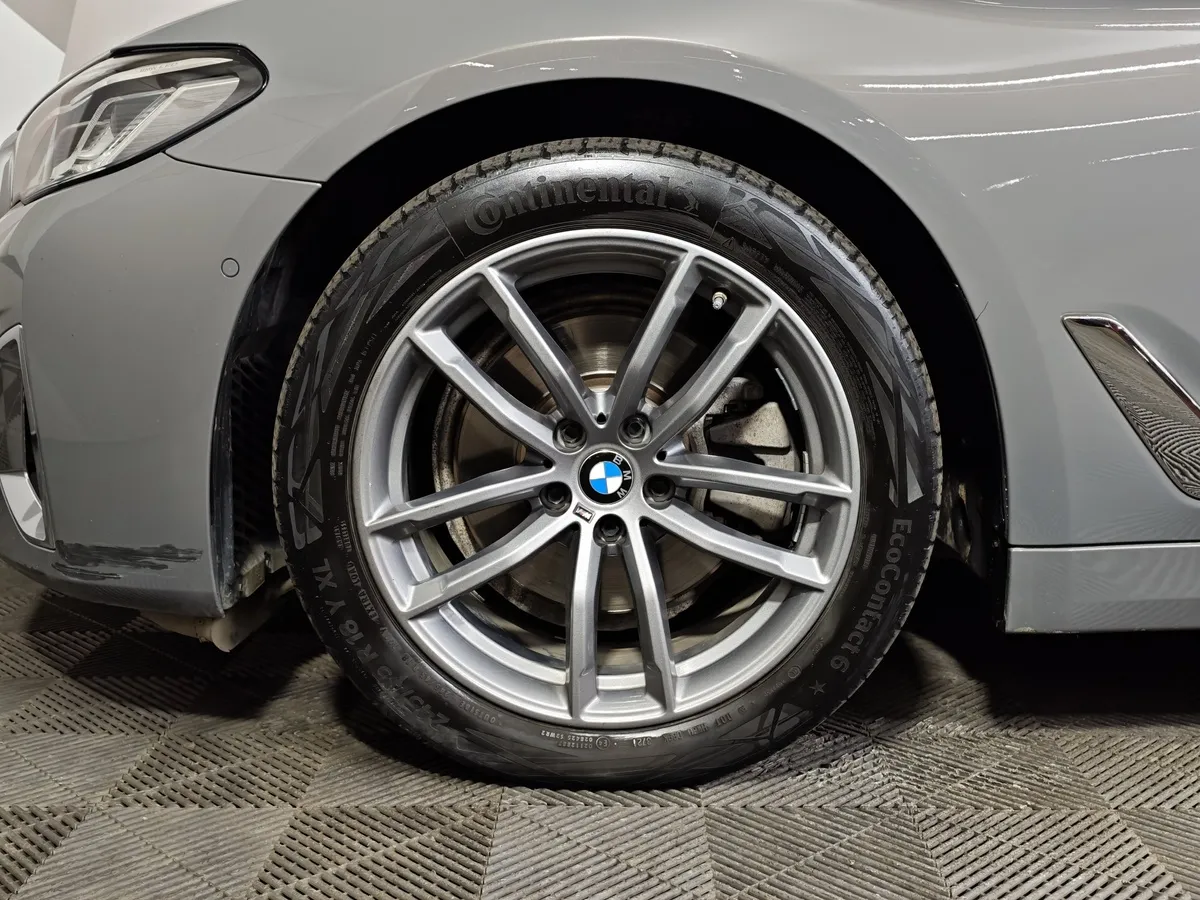 BMW 5 серия 520i Steptronic (184 л.с.) Base (Локальная сборка) Серый в АВИЛОН. Слайд №7