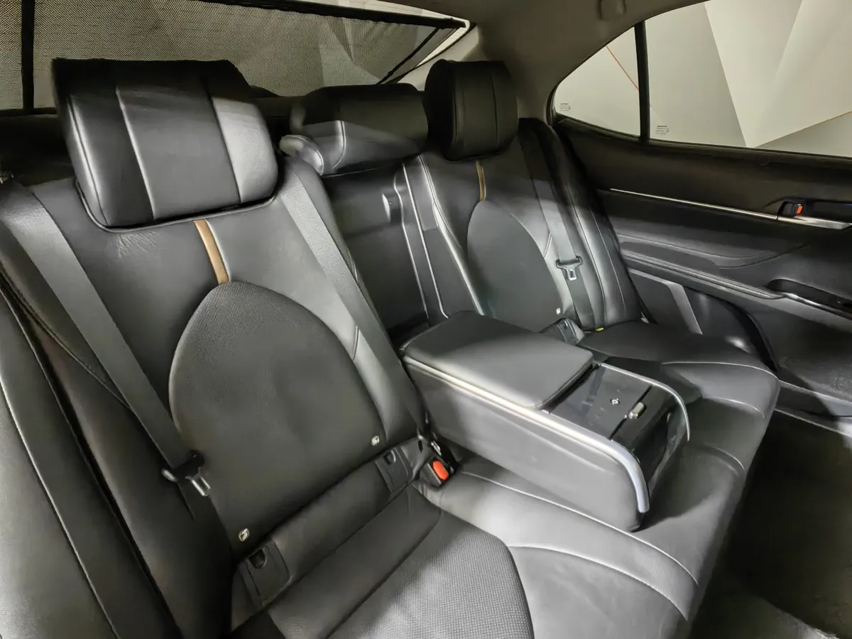 Toyota Camry 3.5 AT (249 л.с.) Черный в АВИЛОН. Слайд №17