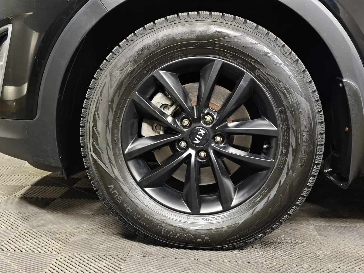 Kia Sorento 3.5 AT AWD (249 л.с.) Premium Черный в АВИЛОН. Слайд №9