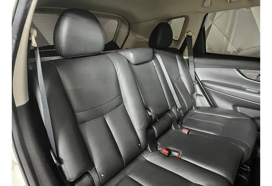 Nissan X-Trail 2.0 CVT AWD (144 л.с.) LE Top Белый в АВИЛОН. Слайд №17