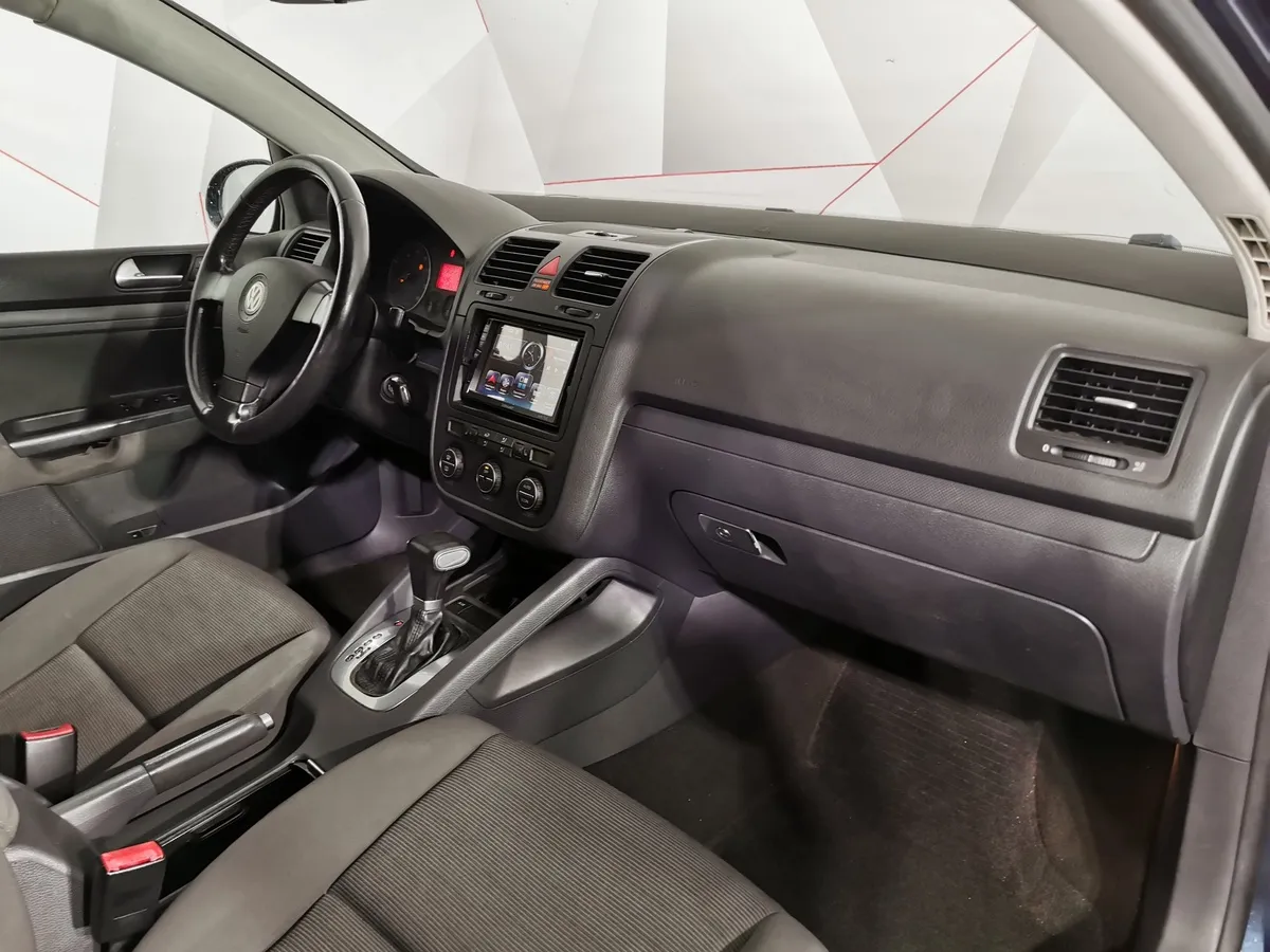 Volkswagen Golf 1.6 Tiptronic (102 л.с.) Серый в АВИЛОН. Слайд №11