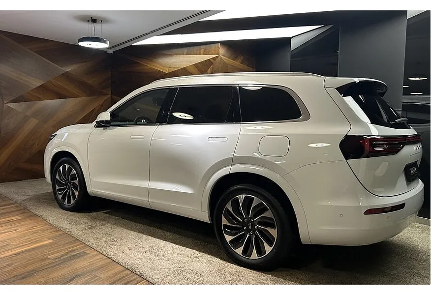 АВИЛОН - AITO M7 1.5 AT AWD (449 л.с.) Luxury Белый - slide 6