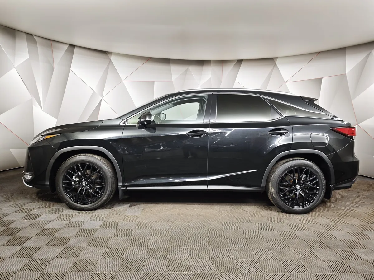 Lexus RX 2.0 AT AWD (238 л.с.) Executive Черный в АВИЛОН. Слайд №5
