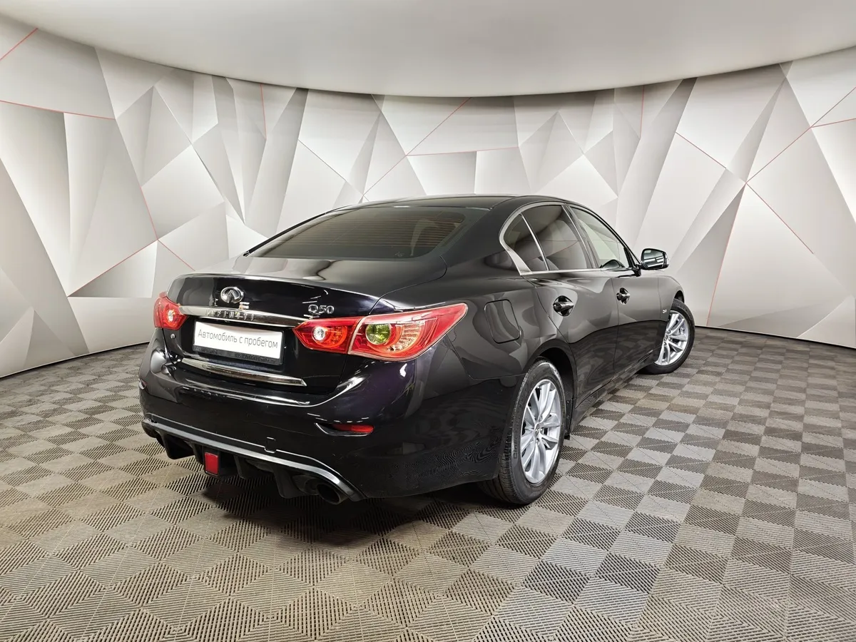Infiniti Q50 2.0 T AT (211 л.с.) Черный в АВИЛОН. Слайд №2