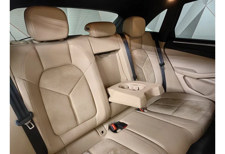 Porsche Macan 2.0 PDK AWD (252 л.с.) Черный в АВИЛОН. Слайд №17