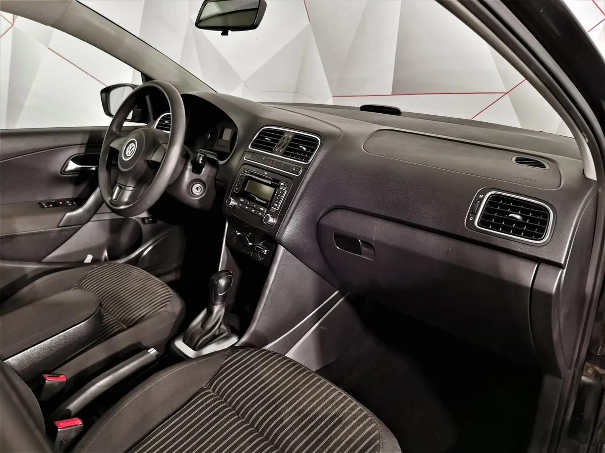Volkswagen Polo 1.6 Tiptronic (105 л.с.) Comfortline Черный в АВИЛОН. Слайд №11