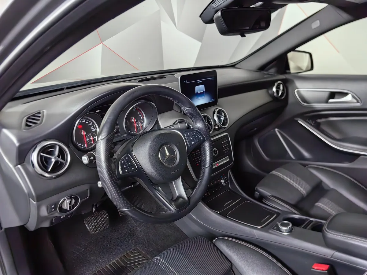 Mercedes-Benz GLA 200 7G-DCT (150 л.с.) Особая серия Серый в АВИЛОН. Слайд №19