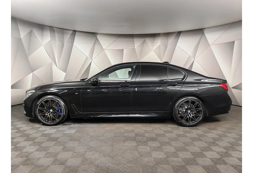 LIVE. Слайд №3