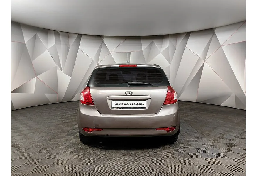 Kia Ceed 1.6 AT (122 л.с.) Бежевый в АВИЛОН. Слайд №8
