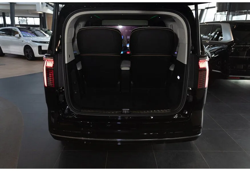 Zeekr 009 AT 4WD (544 л.с.) ME Edition Черный в АВИЛОН. Слайд №16