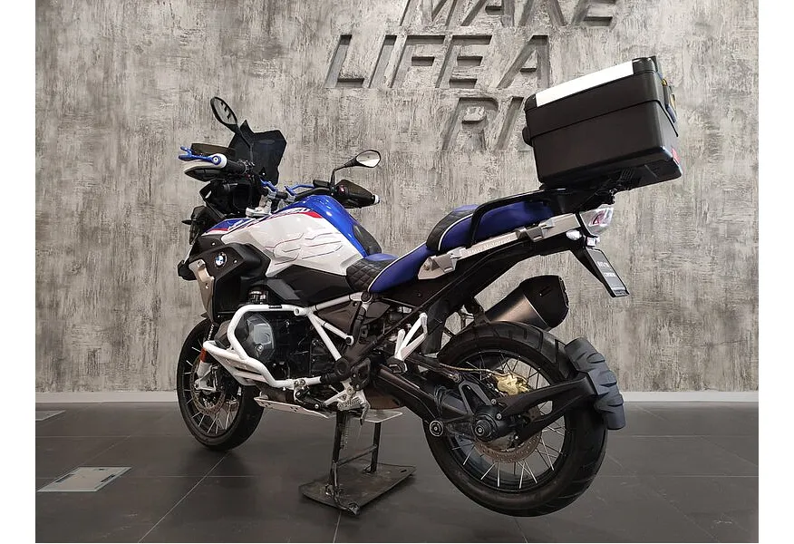 LIVE. Слайд №5