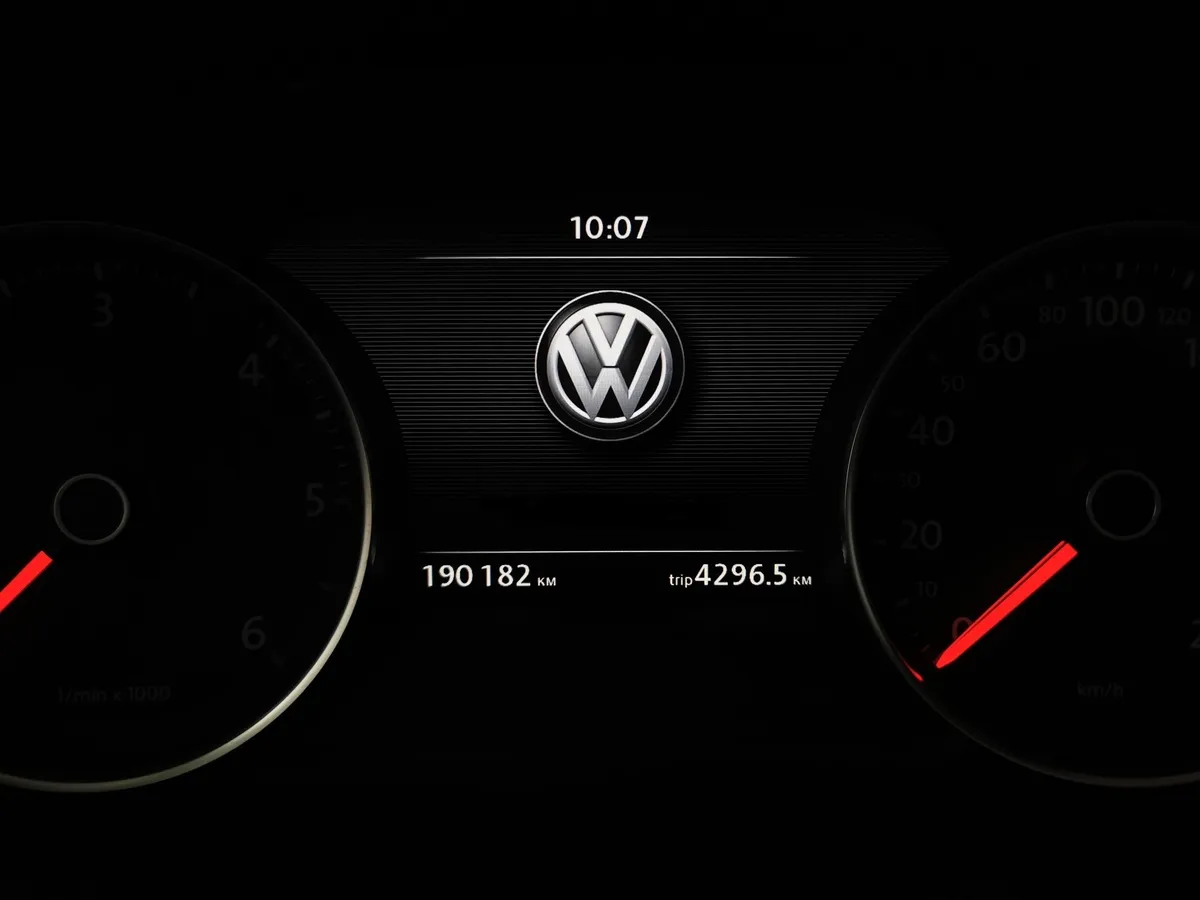 Volkswagen Touareg 3.0 TDI Tiptronic 4Motion (204 л.с.) Белый в АВИЛОН. Слайд №17