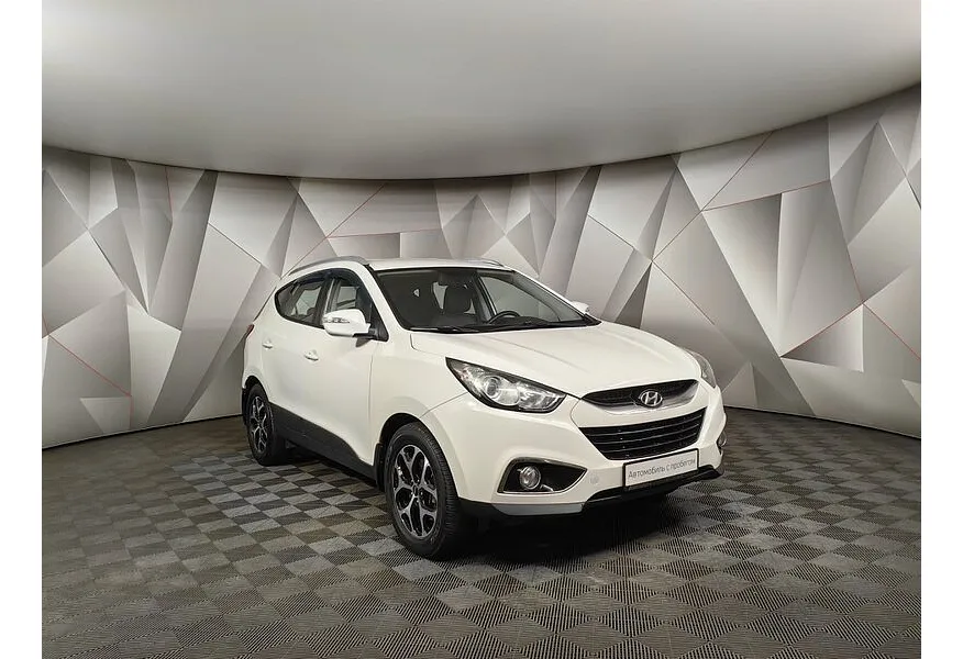 Hyundai ix35 2.0 CRDi AT 4WD (184 л.с.) Comfort + Navi Белый в АВИЛОН. Слайд №2