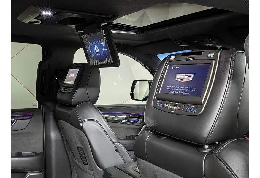 Cadillac Escalade 6.2 V8 AT AWD (420 л.с.) Sport Platinum Черный в АВИЛОН. Слайд №28