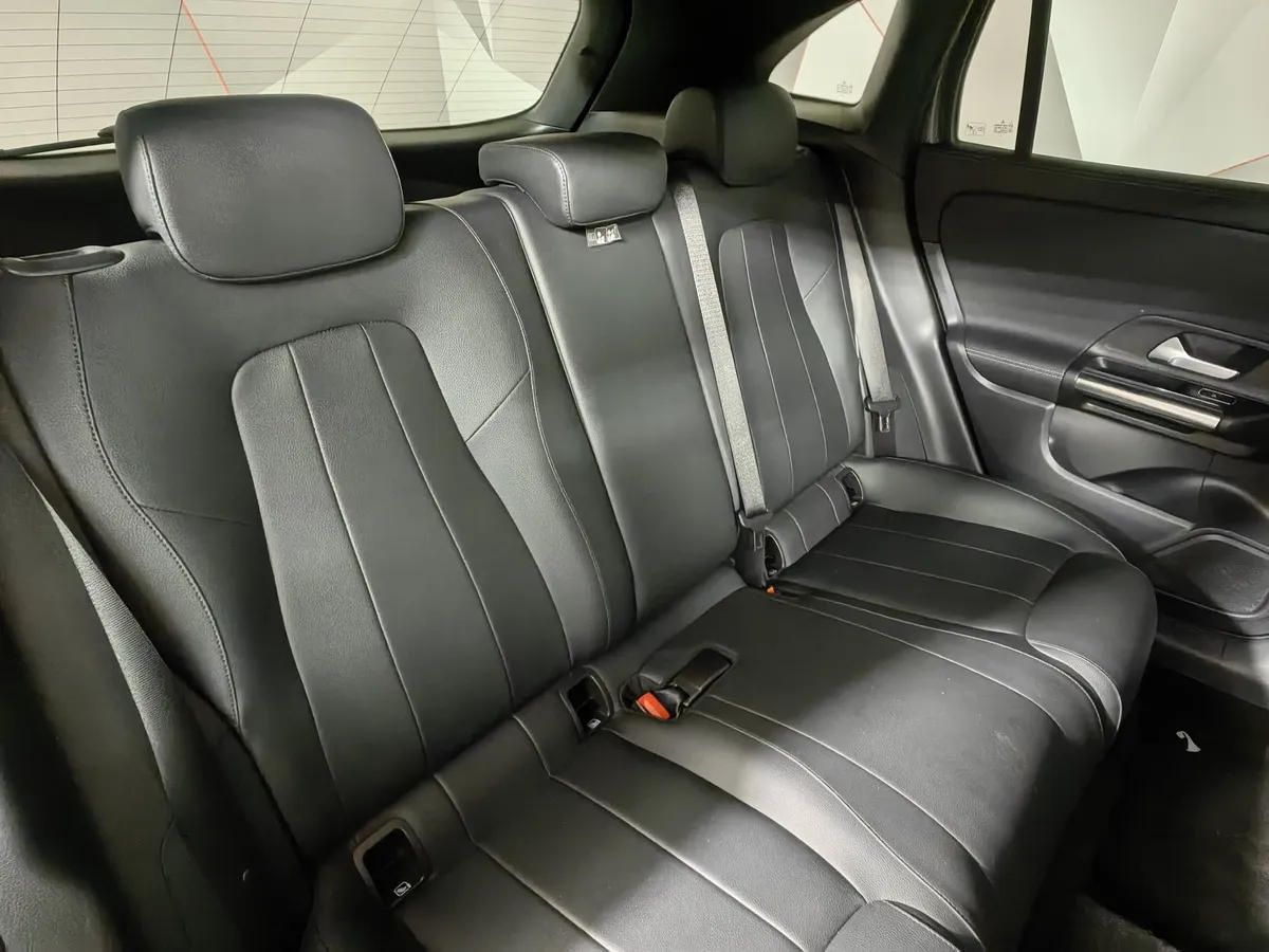 Mercedes-Benz GLA 250 8G-DCT 4MATIC (224 л.с.) Progressive Серый в АВИЛОН. Слайд №17