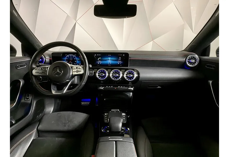 Mercedes-Benz CLA 200 7G-DCT (150 л.с.) Sport Черный в АВИЛОН. Слайд №14