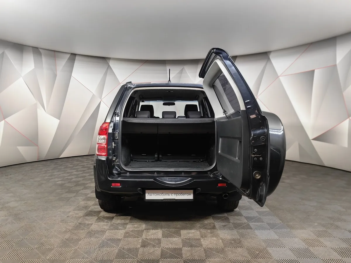 Suzuki Grand Vitara 2.0 MT AWD (140 л.с.) Черный в АВИЛОН. Слайд №11