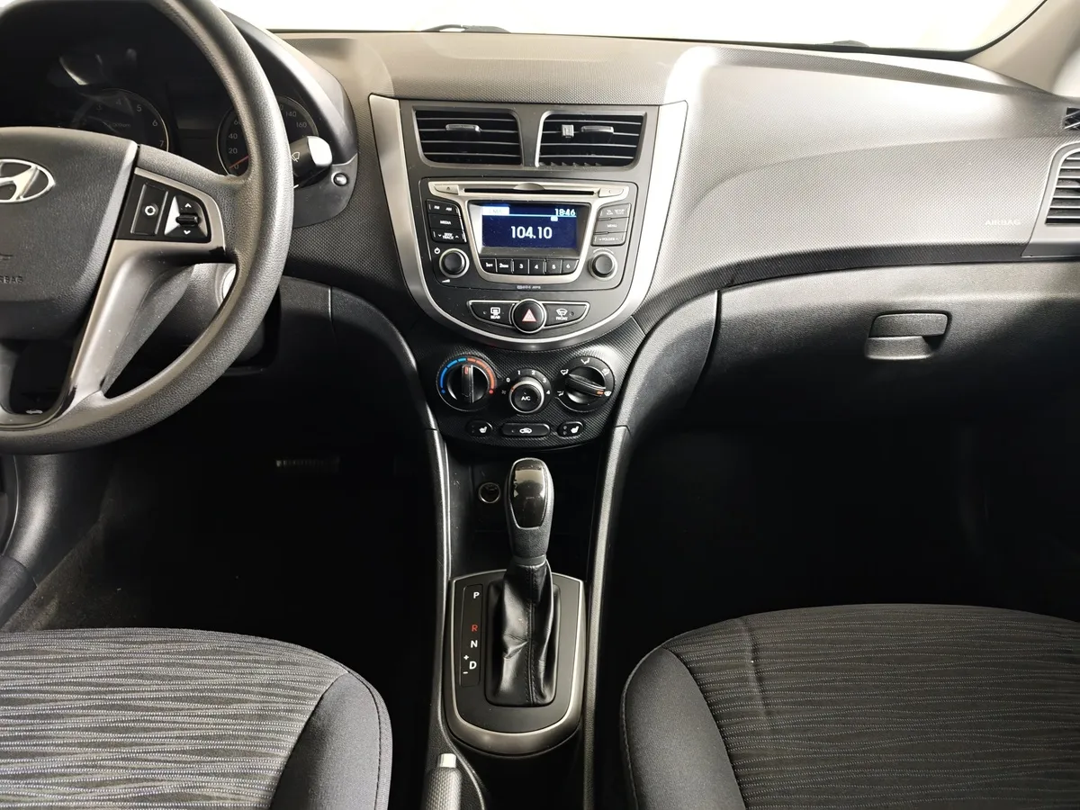 Hyundai Solaris 1.6 AT (123 л.с.) Comfort Черный в АВИЛОН. Слайд №15