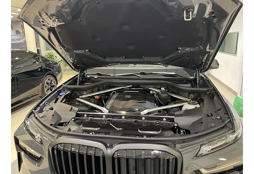 BMW X7 xDrive40d Steptronic (340 л.с.) Серый в АВИЛОН. Слайд №13