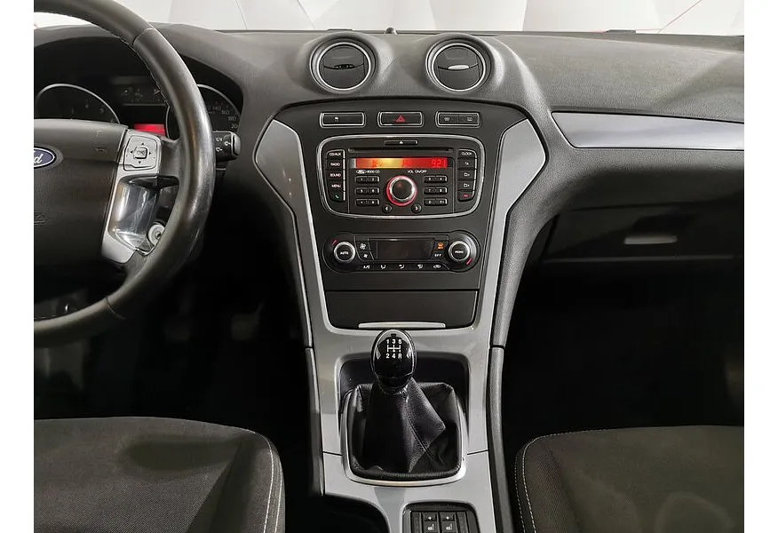 Ford Mondeo 2.0 MT (145 л.с.) Trend Черный в АВИЛОН. Слайд №15