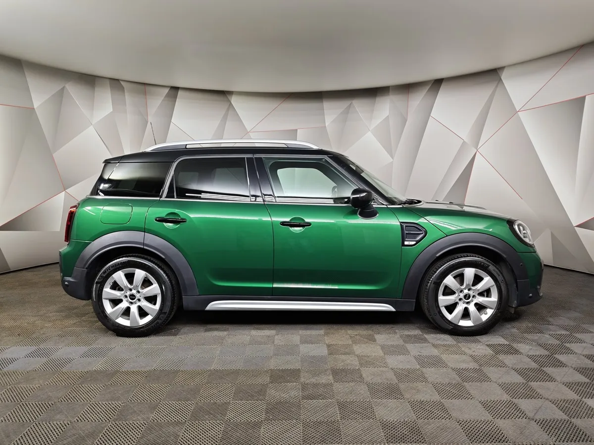 Mini Countryman Cooper 1.5 AT (136 л.с.) Essential Зеленый в АВИЛОН. Слайд №6