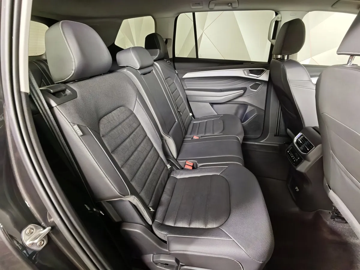 Volkswagen Talagon 2.0 7DSG AWD (220 л.с.) Flagship Черный в АВИЛОН. Слайд №16