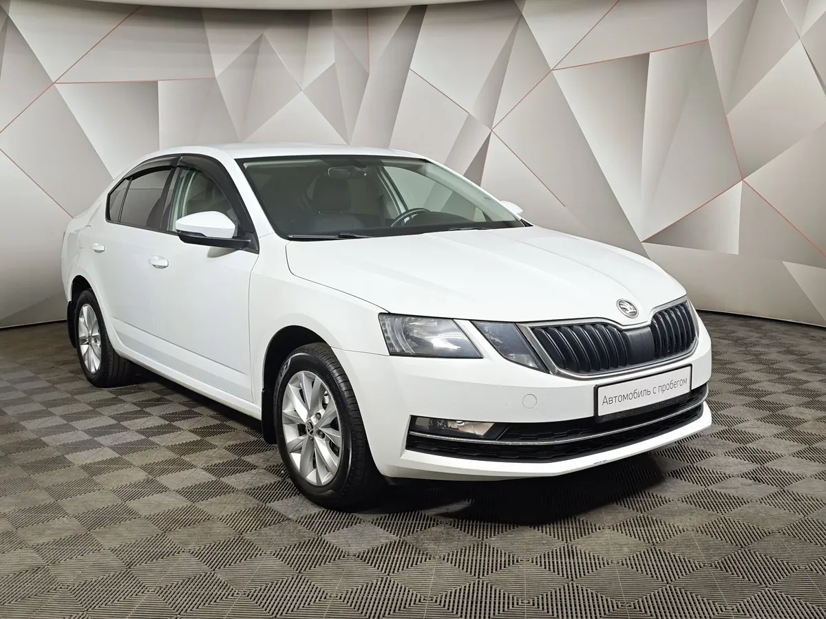 Skoda Octavia 1.6 MPI AT (110 л.с.) Белый в АВИЛОН. Слайд №3