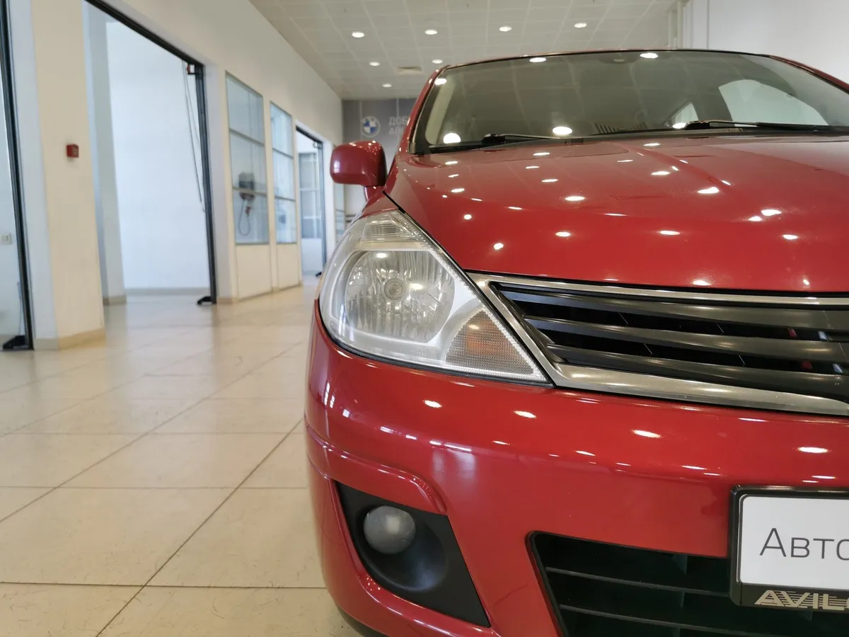 Nissan Tiida 1.6 AT (110 л.с.) Красный в АВИЛОН. Слайд №10
