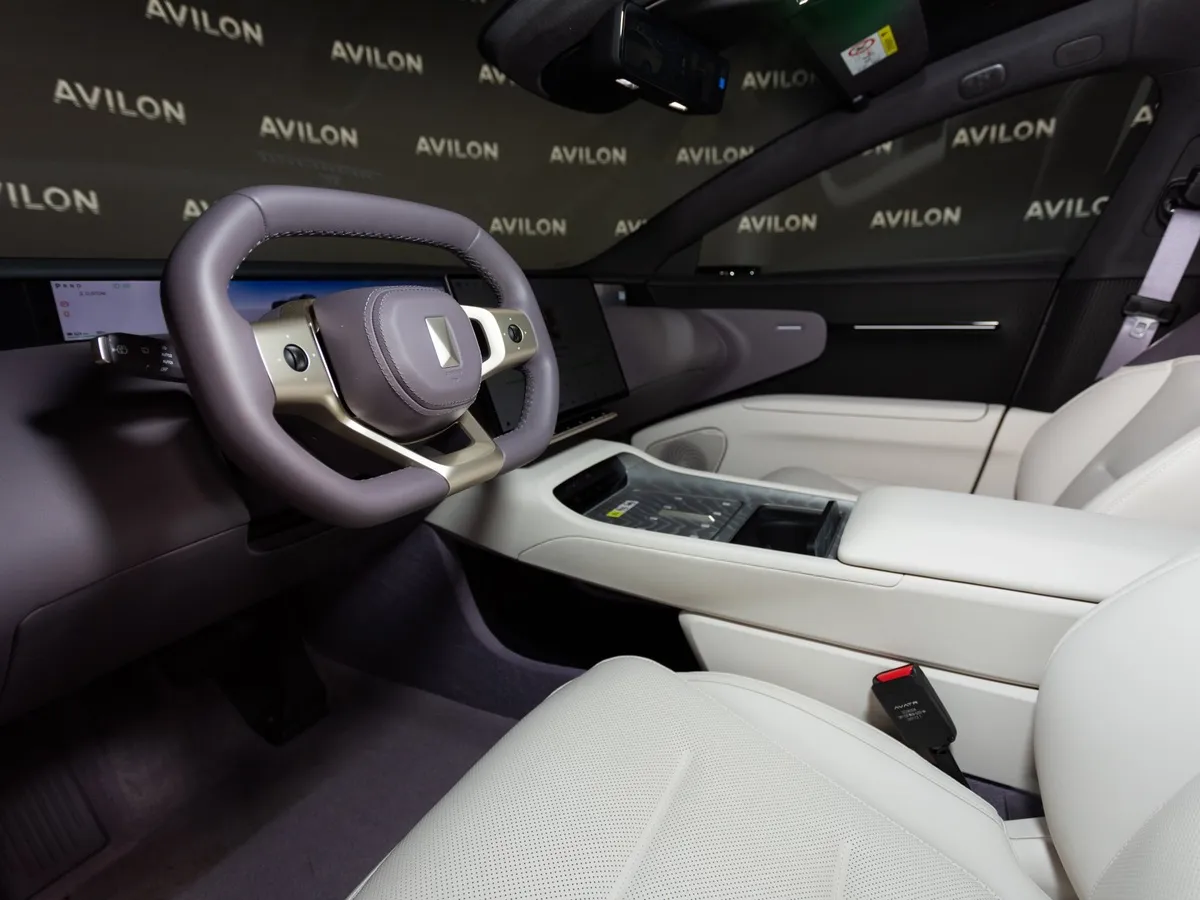 Avatr 12 AT 4WD (578 л.с.) Dual Motor Dynamic Белый в АВИЛОН. Слайд №11