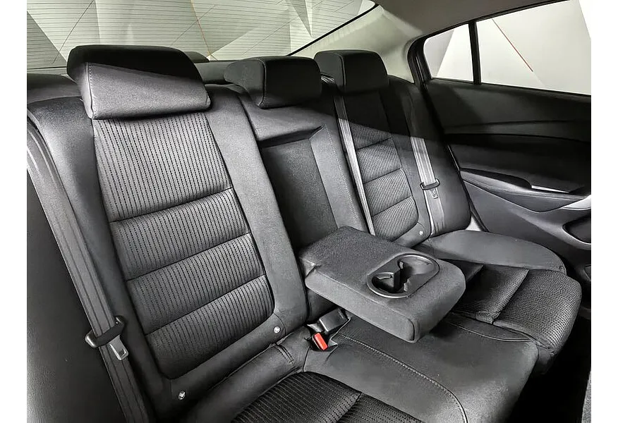 Mazda 6 2.5 SKYACTIV-G AT (192 л.с.) Белый в АВИЛОН. Слайд №17