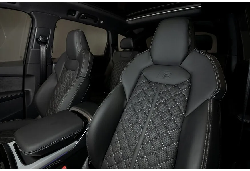 Audi Q8 3.0 TFSI tiptronic quattro (340 л.с.) Черный в АВИЛОН. Слайд №10