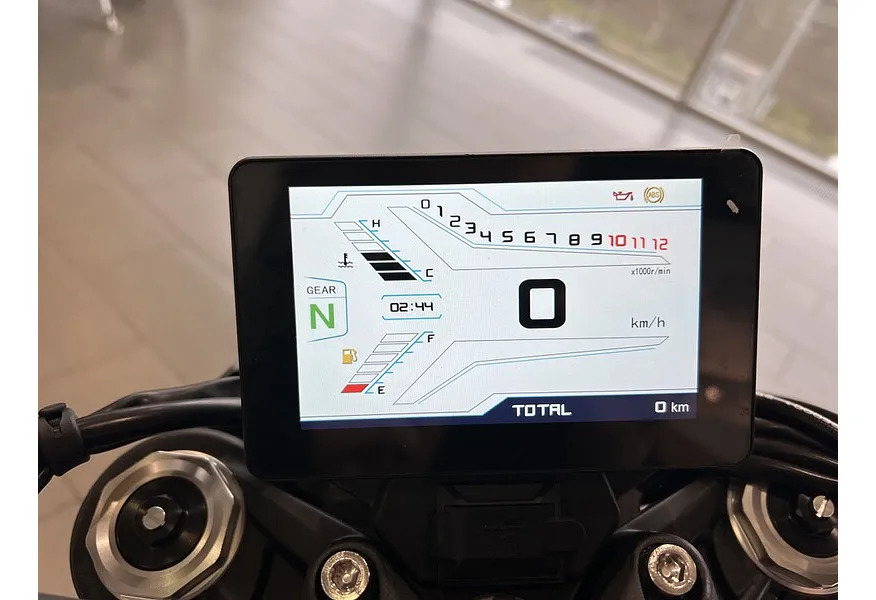 LIVE. Слайд №12