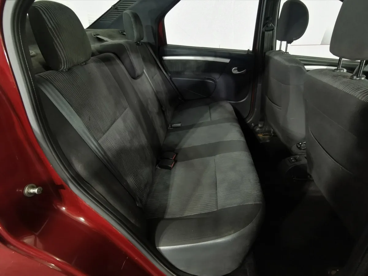 Renault Logan 1.6 AT (102 л.с.) Красный в АВИЛОН. Слайд №14