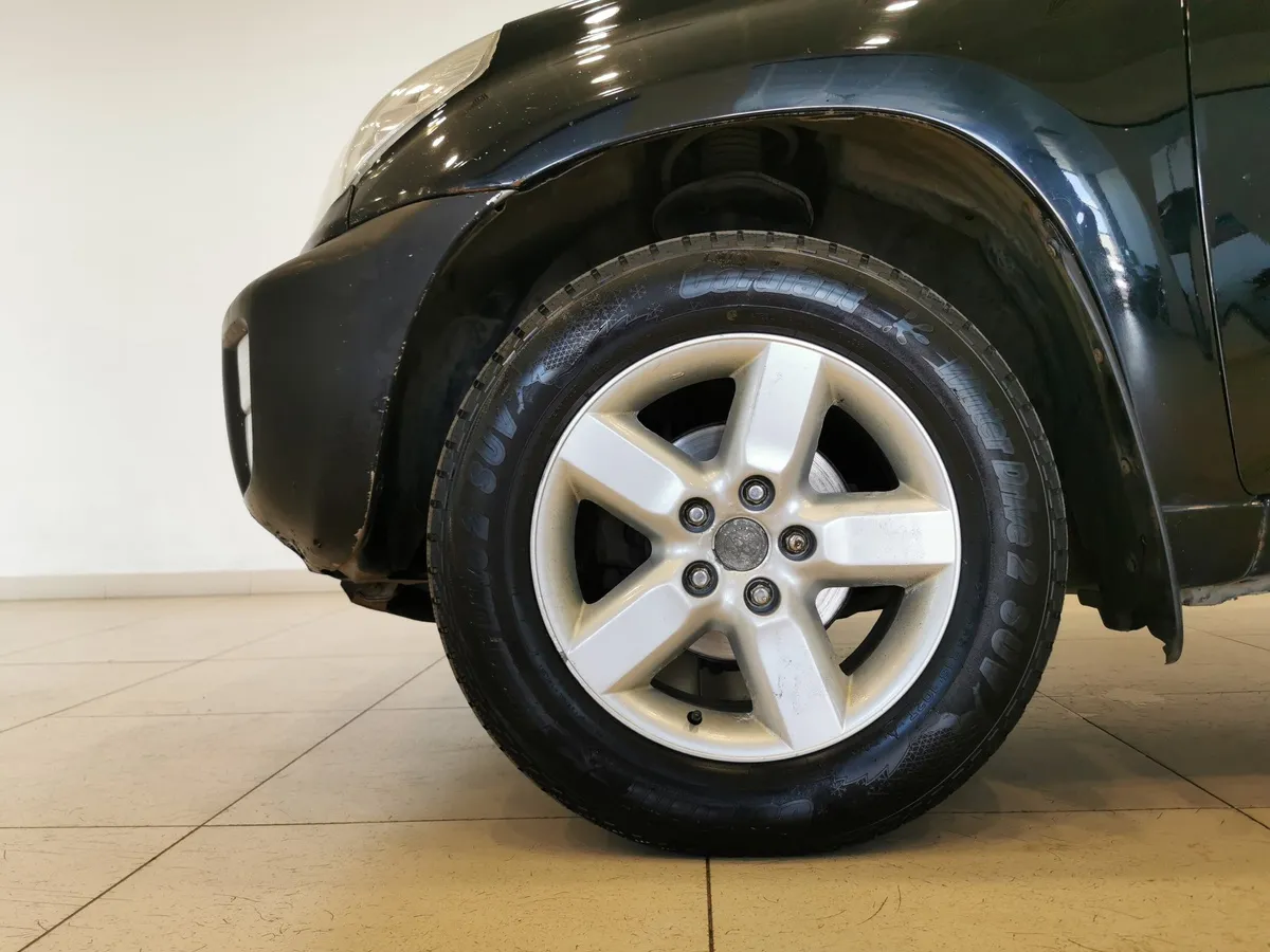 Toyota RAV4 2.0 AT AWD (150 л.с.) Черный в АВИЛОН. Слайд №9