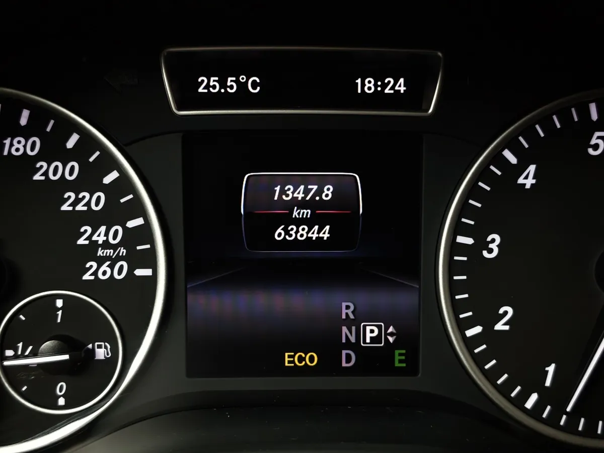 Mercedes-Benz GLA 250 7G-DCT 4MATIC (211 л.с.) Особая серия Фиолетовый в АВИЛОН. Слайд №18